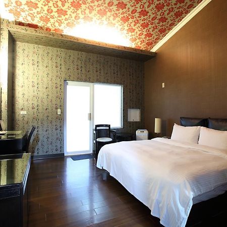 Cyuan Tang Hot Spring Hotel Jiaoxi Bagian luar foto
