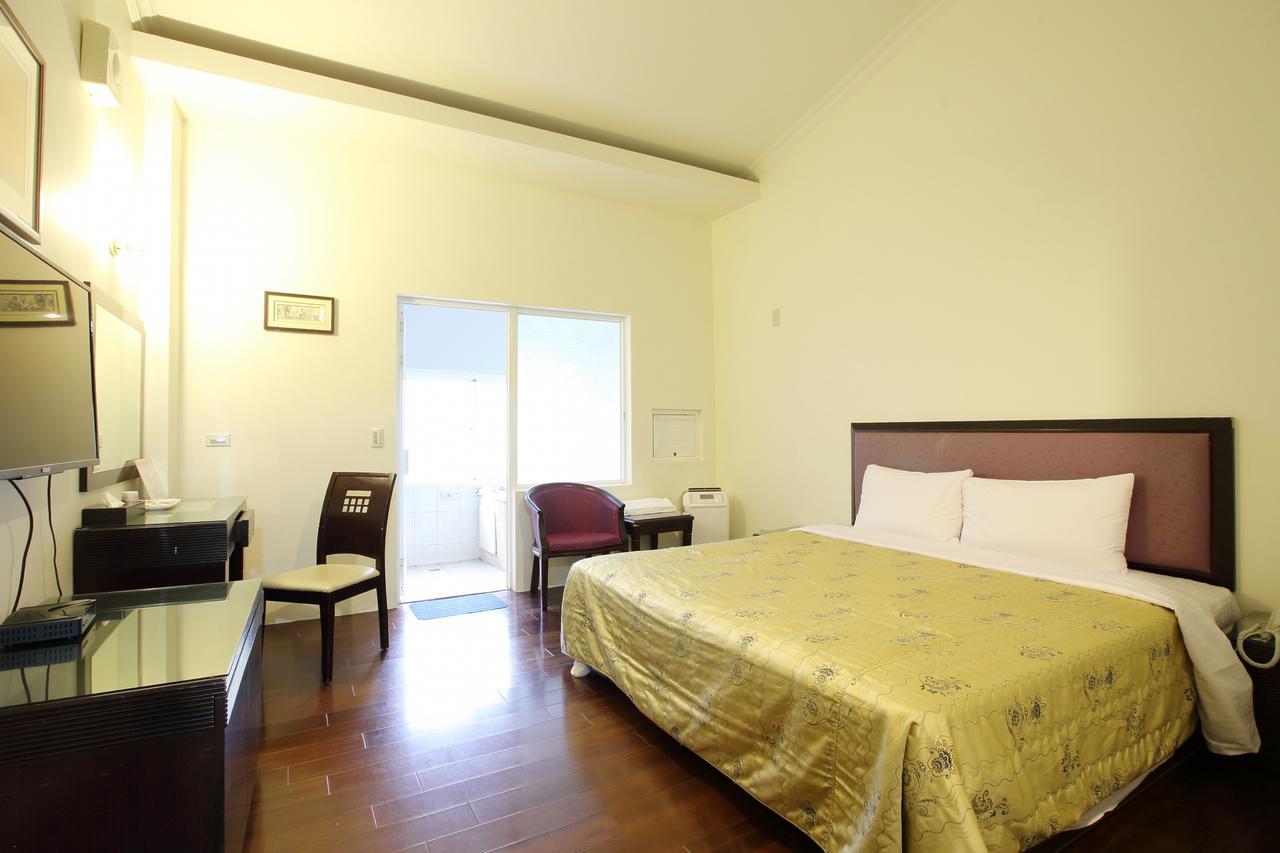 Cyuan Tang Hot Spring Hotel Jiaoxi Bagian luar foto