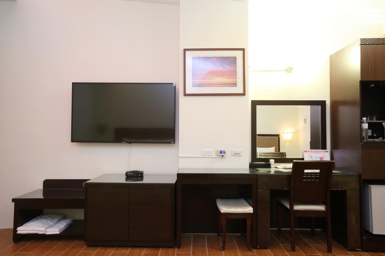 Cyuan Tang Hot Spring Hotel Jiaoxi Bagian luar foto